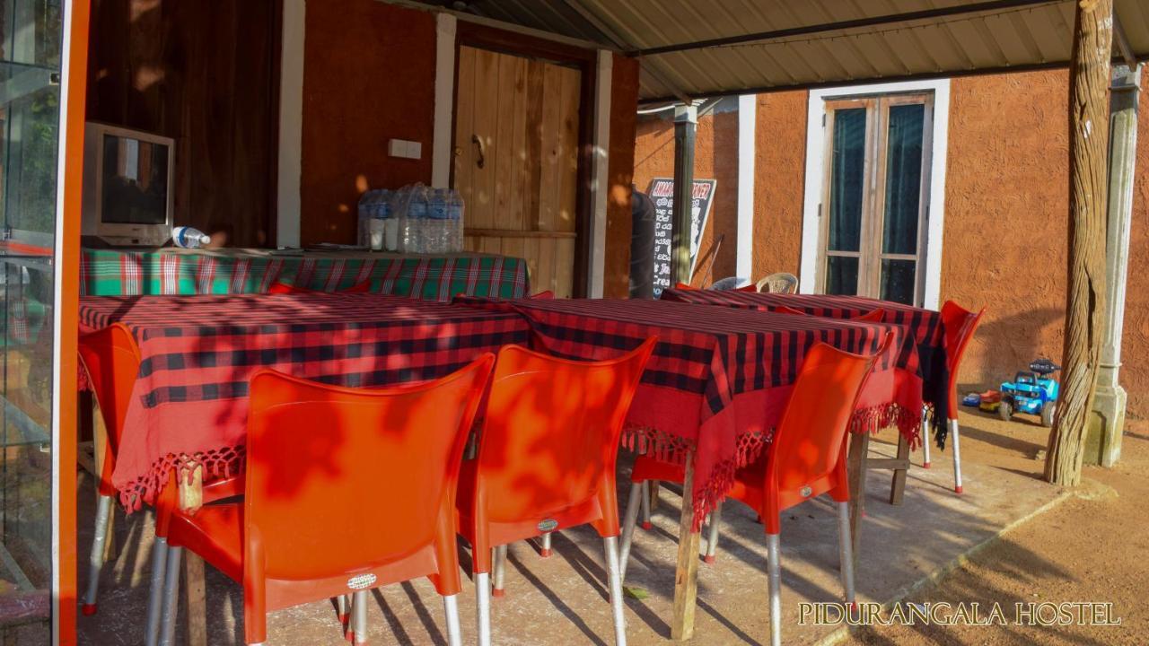 Pidurangala Hostel 锡吉里亚 外观 照片