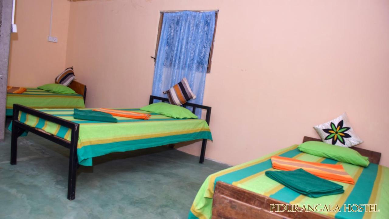 Pidurangala Hostel 锡吉里亚 外观 照片