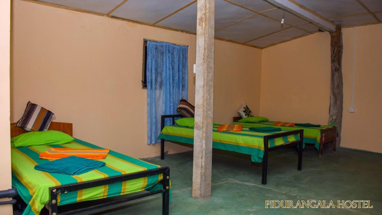 Pidurangala Hostel 锡吉里亚 外观 照片